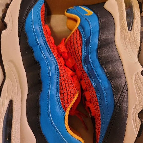 Nike Air Max 95 Big Kids Boy or Girl Youth
